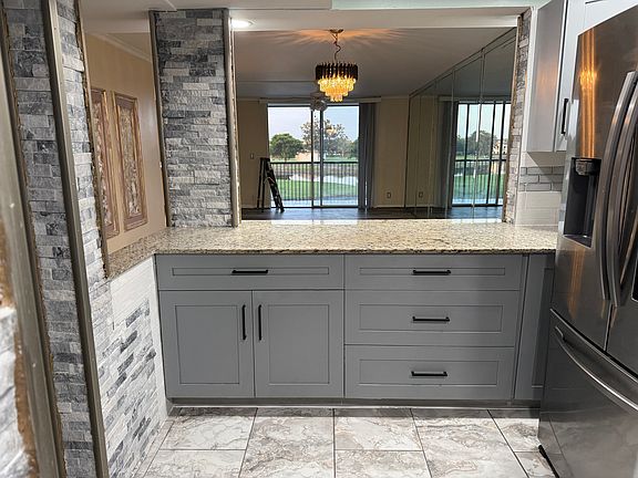 4th image of 3150 W Rolling Hills Cir APT 301