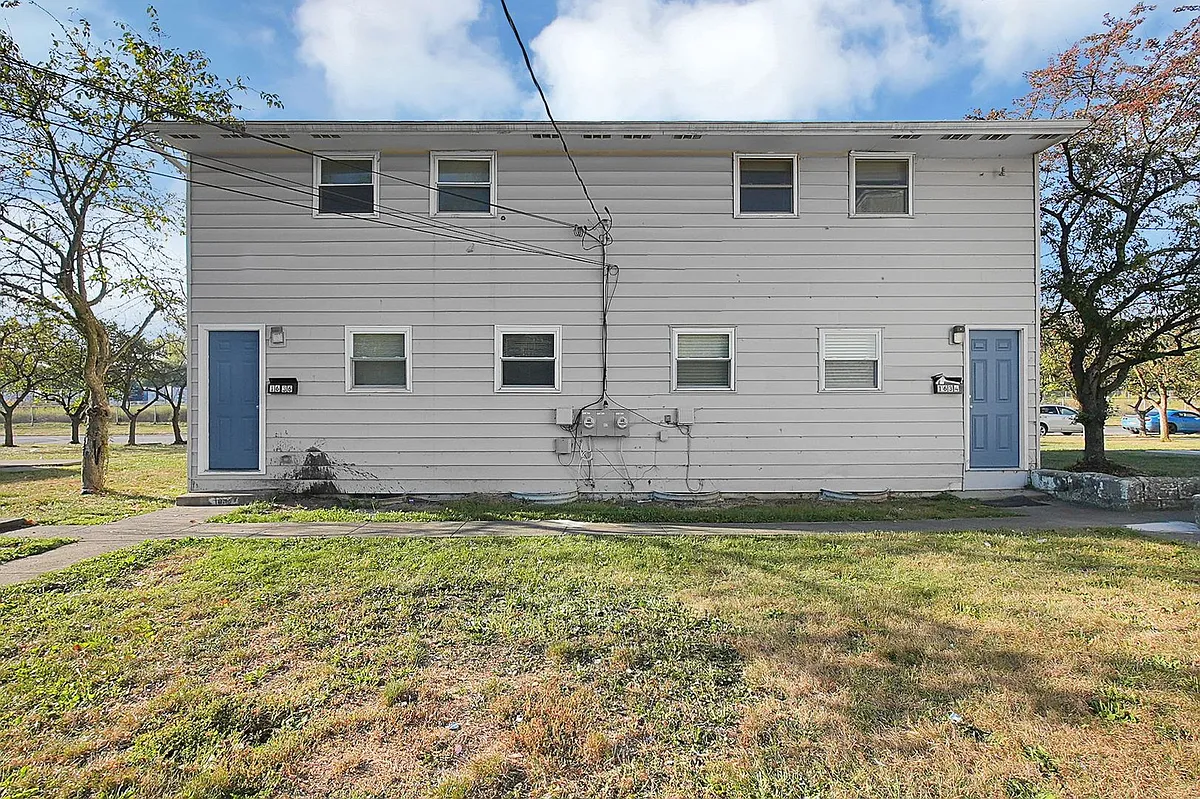 Building Photo - 1652 25th Ave