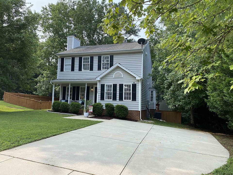 2nd image of 1008 Earp St