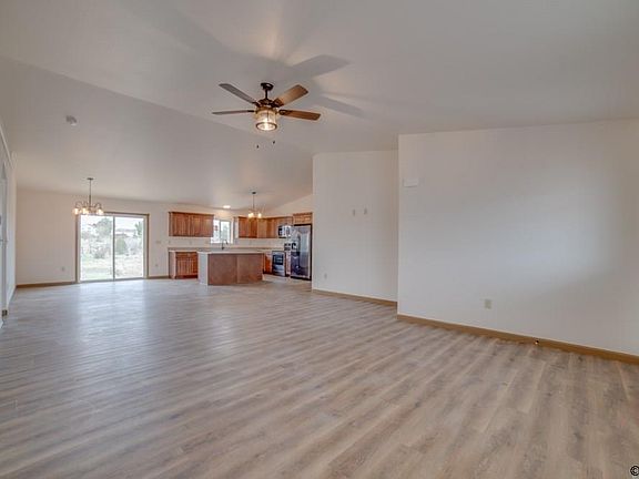 3rd image of 216 High Meadows Ct
