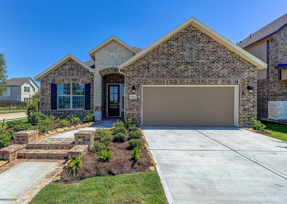 1st image of 19723 Hale Hollow Creek Dr
