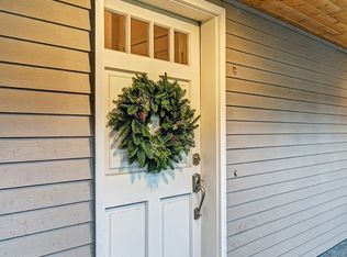 611 N 46th St APT C, Seattle, WA 98103