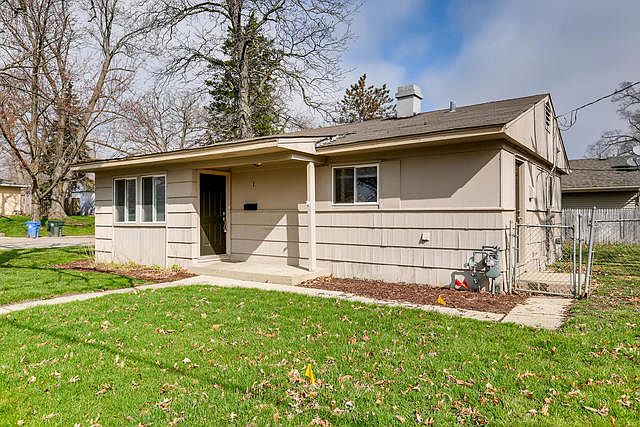 1st image of 1 Evergreen Ln