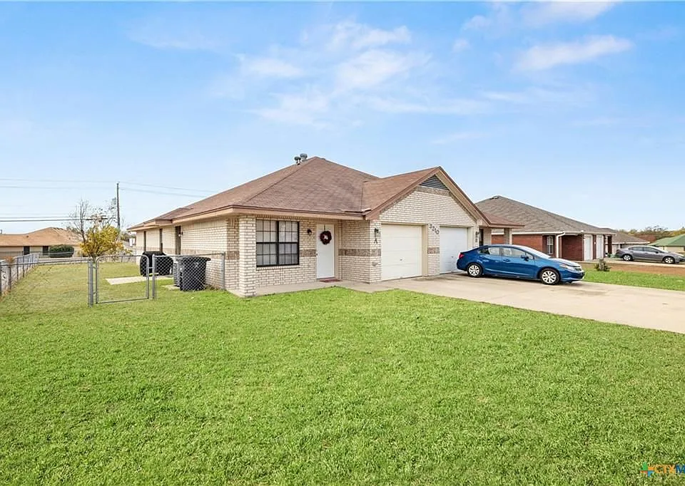 3210 Raven Dr #B