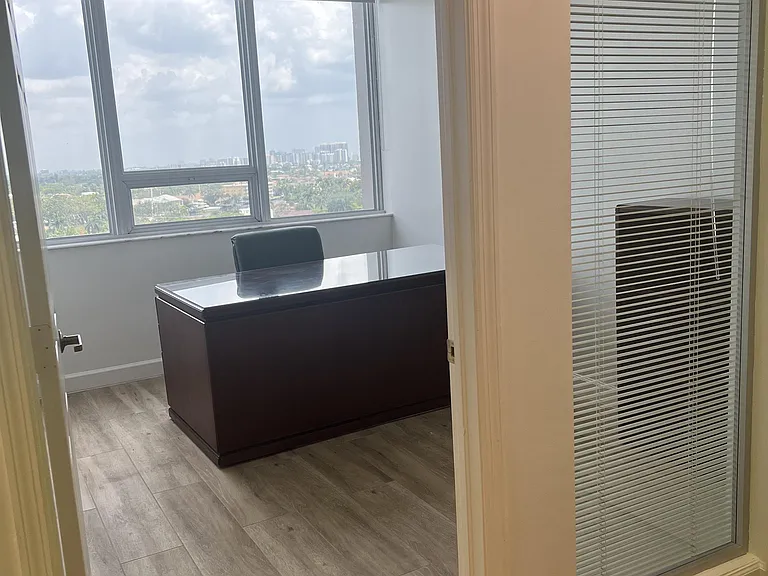 2455 E Sunrise Blvd #917-I — Photo 7