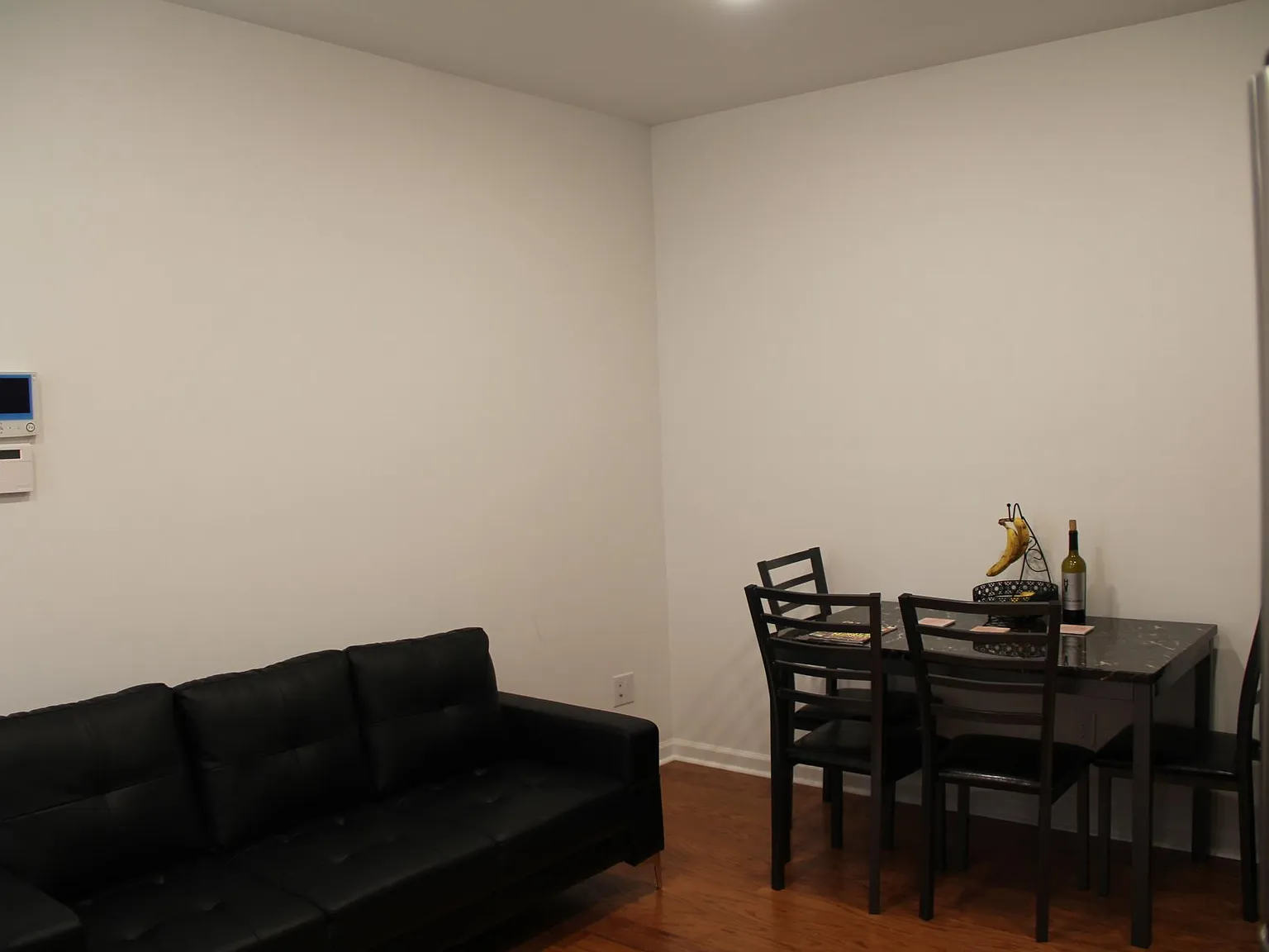 2 bed, 950 sqft, $1,560 — Photo 3
