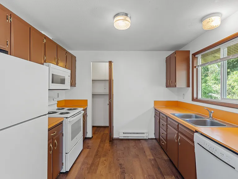 716 N Scammel St #4 — Photo 10