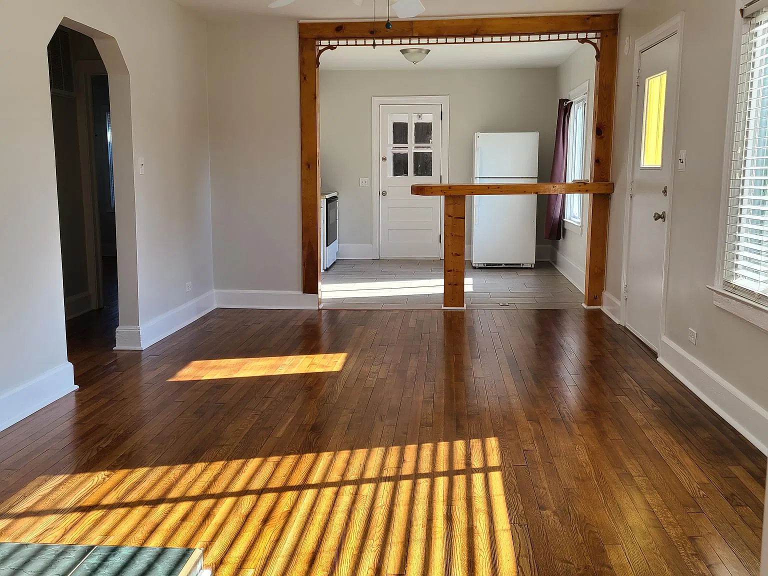 2501 Thorne St — Photo 4