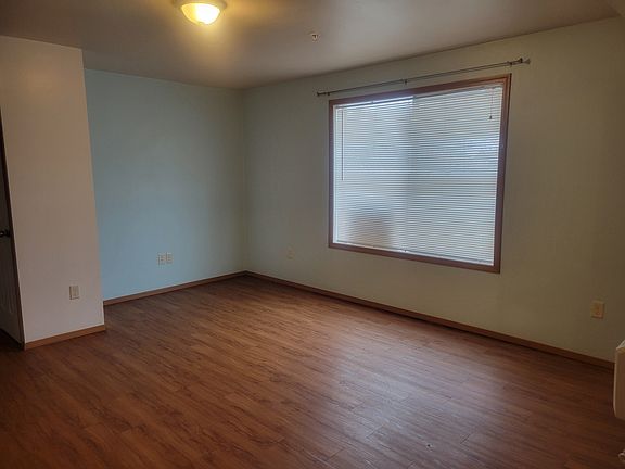 4th image of 1410 Worden Ave #101