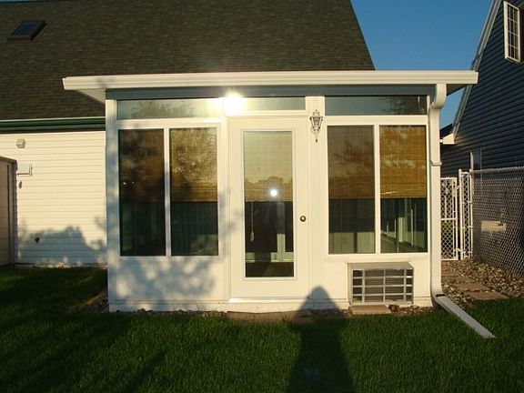 3rd image of 930 Homestead Ct