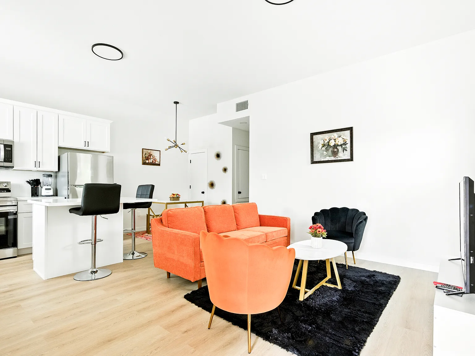 3 bed, 1560 sqft, $900 — Photo 1