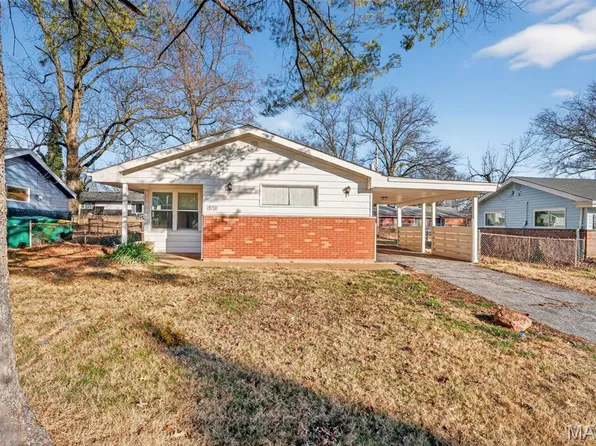 9710 Lanier Dr, Saint Louis, MO 63136