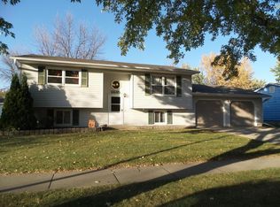 1335 Westminster Drive, Brookings, SD 57006