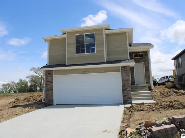 2262 NW 57th St, Lincoln, NE 68524