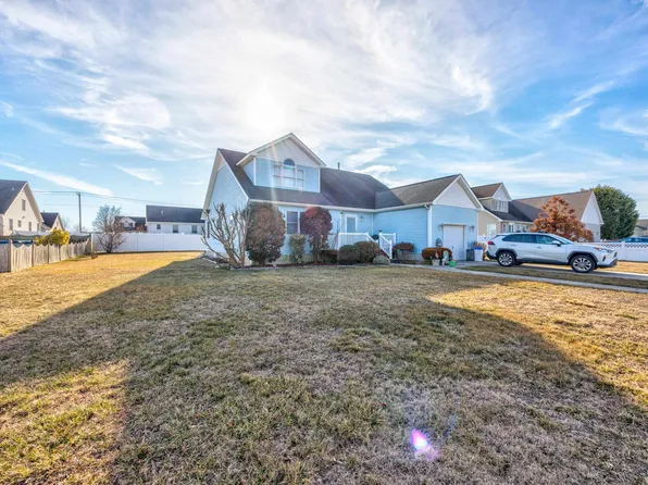 3 Victory Dr, Rio Grande, NJ 08242