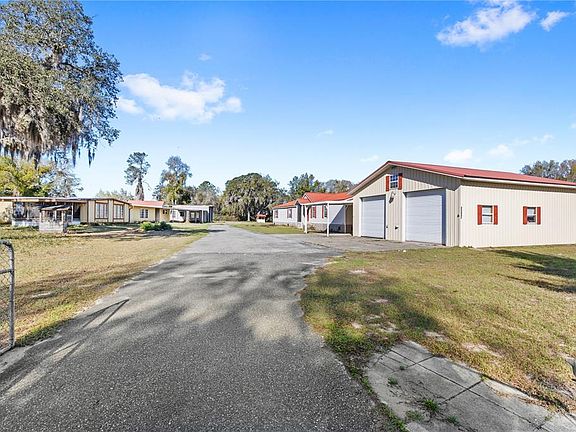 2nd image of 32443 Memory Ln