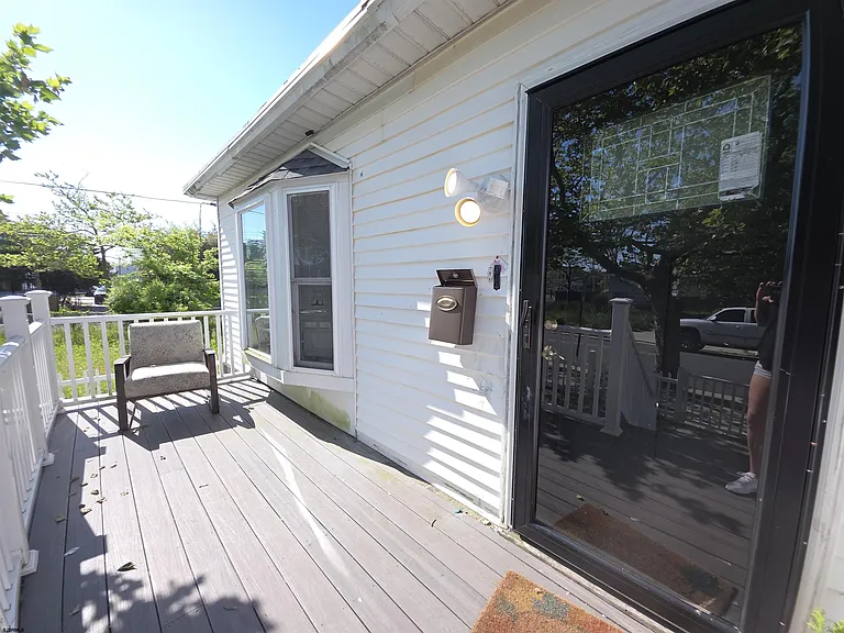 1404 Madison Ave — Photo 4