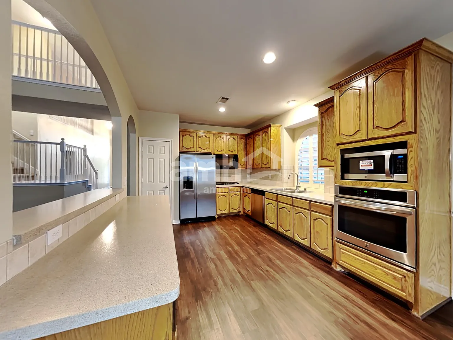 5 bed, 3.5 bath, 4131 sqft, $3,670 — Photo 3