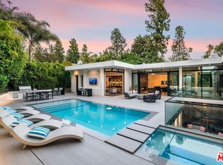 1049 Loma Vista Dr, Beverly Hills, CA 90210