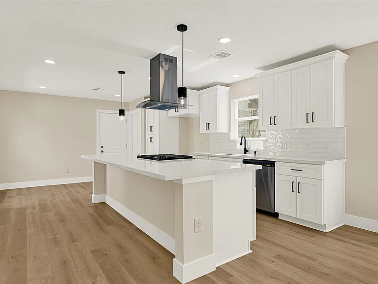 3203 Falling Brook Dr — Photo 5