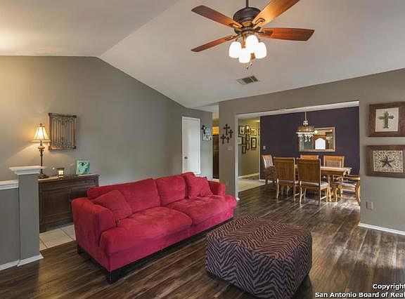 3rd image of 13903 Cypress Hollow Dr