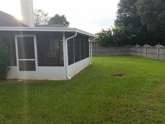 3rd image of 6658 Hallendale Dr