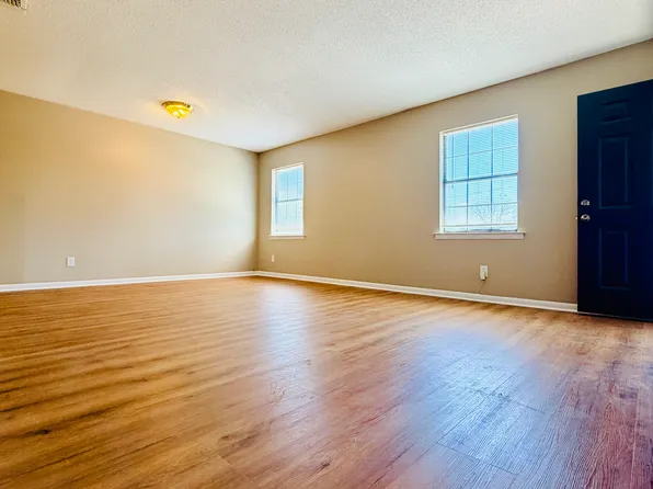 6 Almond Ct, Savannah, GA