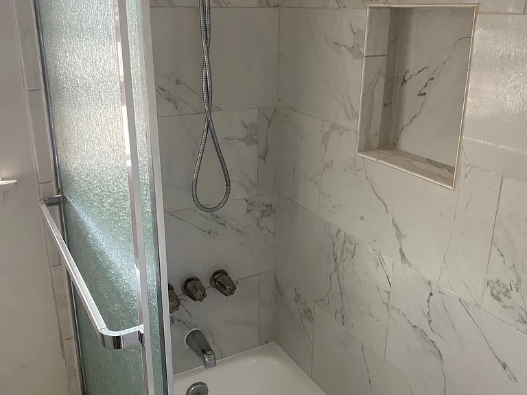 2035 S Holt Ave #5 — Photo 9