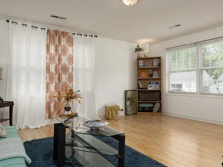 4712 Montview Dr — Photo 9