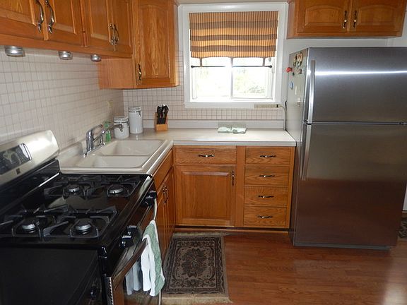 3rd image of 2607 Willow Ave