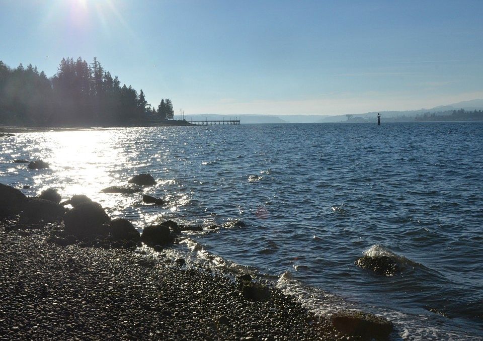 1st image of 4777 Beach Dr E