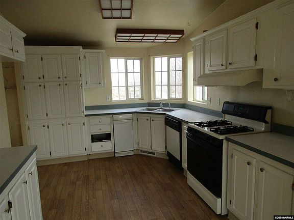 2nd image of 16 Sunnygrove Dr