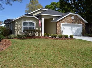 801 Club Hills Dr, Eustis, FL 32726