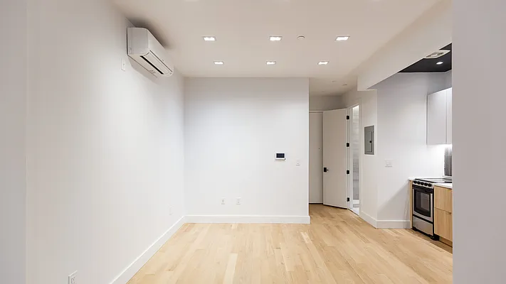Rented by Nooklyn NYC LLC | media 53