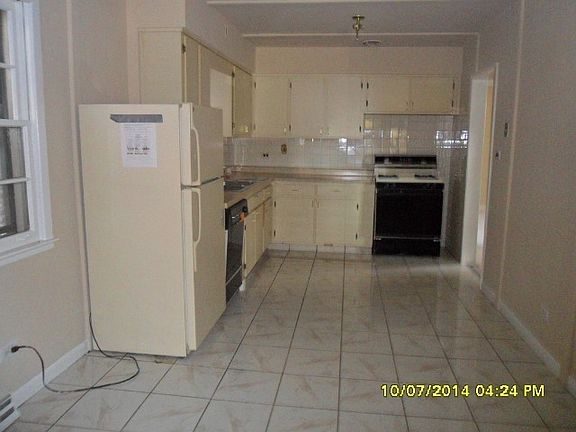 5th image of 3241 Pearl St