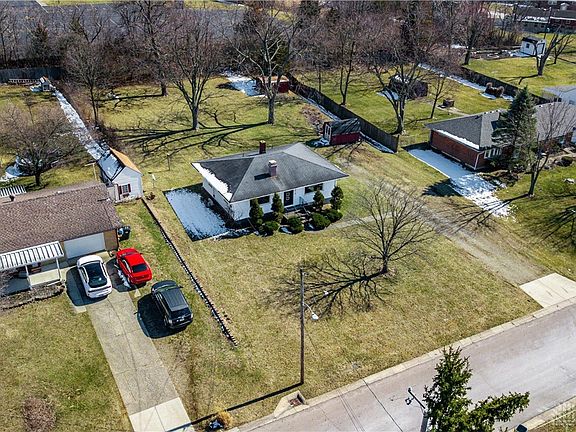 4th image of 910 N 12th St