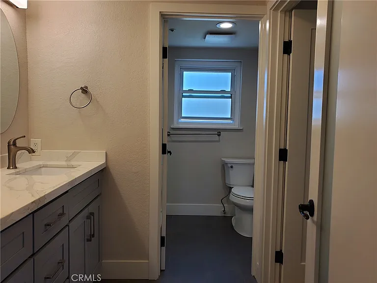 219 W Escalones — Photo 21