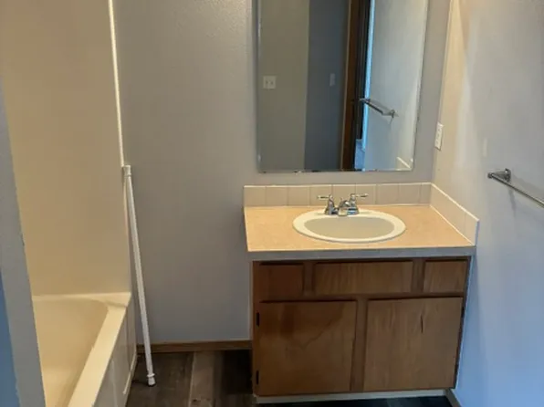 2004 E Linden St, Caldwell, ID 83605