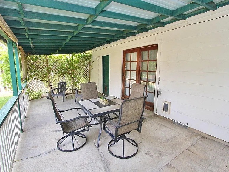 Evergreen House — Photo 17