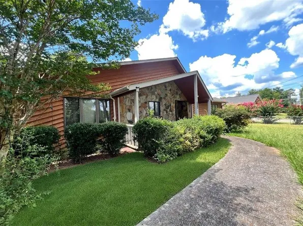 2136 Lake Rockaway Rd NW, Conyers, GA 30012