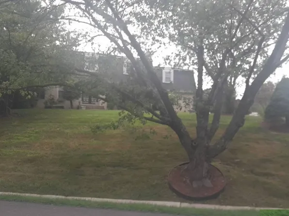 1400 Rosemary Ct, Bowie, MD 20721