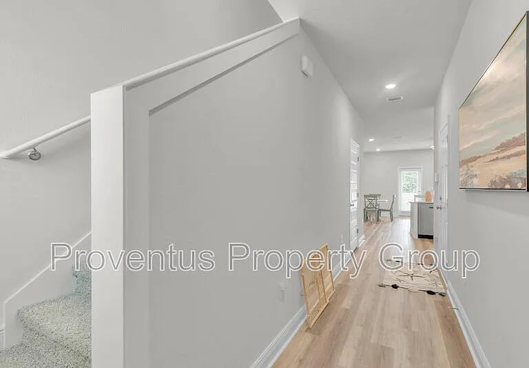 5724 Sandy Walk St — Photo 2