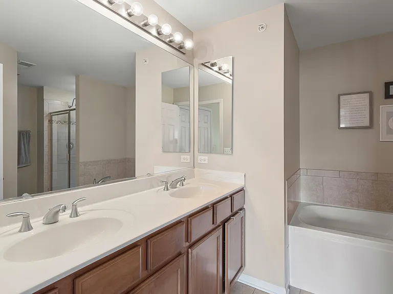106 Creekbend Ct #106 — Photo 14