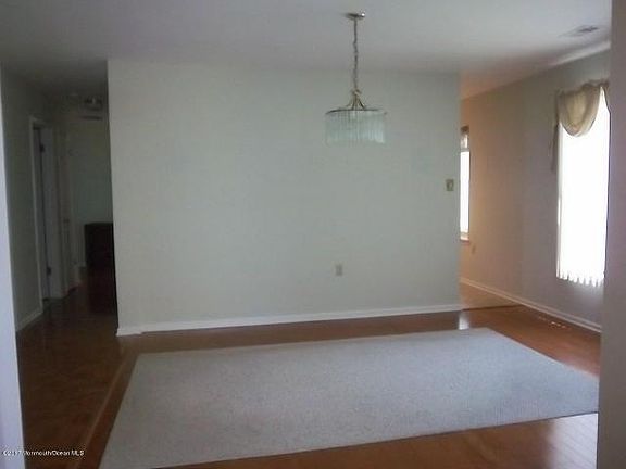 4th image of 1710 Buttonwood Ave
