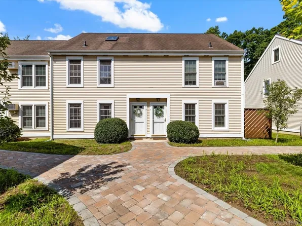 54 Rope Ferry Road #A10, Waterford, CT 06385