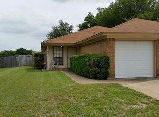 1109 Landsdale Ln, Fort Worth, TX 76179