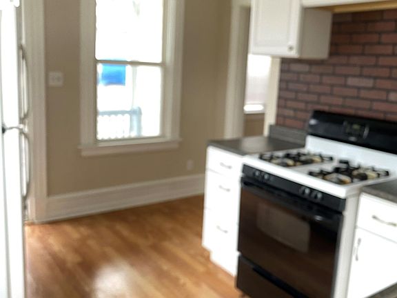 3rd image of 704 Vine St Floor 2