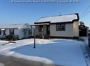 609 Edgelawn St, Parkersburg, WV 26101