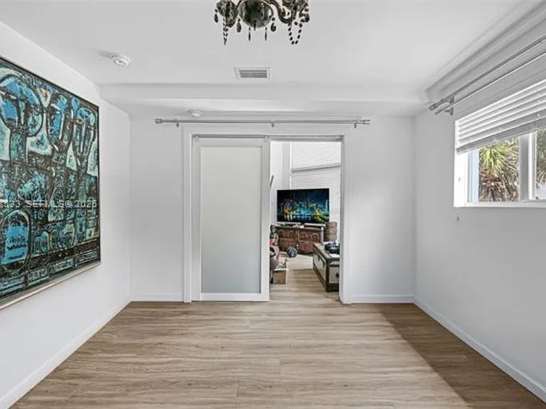 7728 Collins Ave #5 — Photo 15