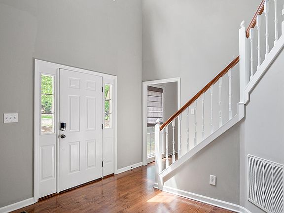 3rd image of 5097 Belle Mead Dr